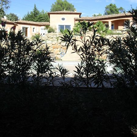 Hotel Mas Des Lys Roquebrune-sur Argens Exterior foto