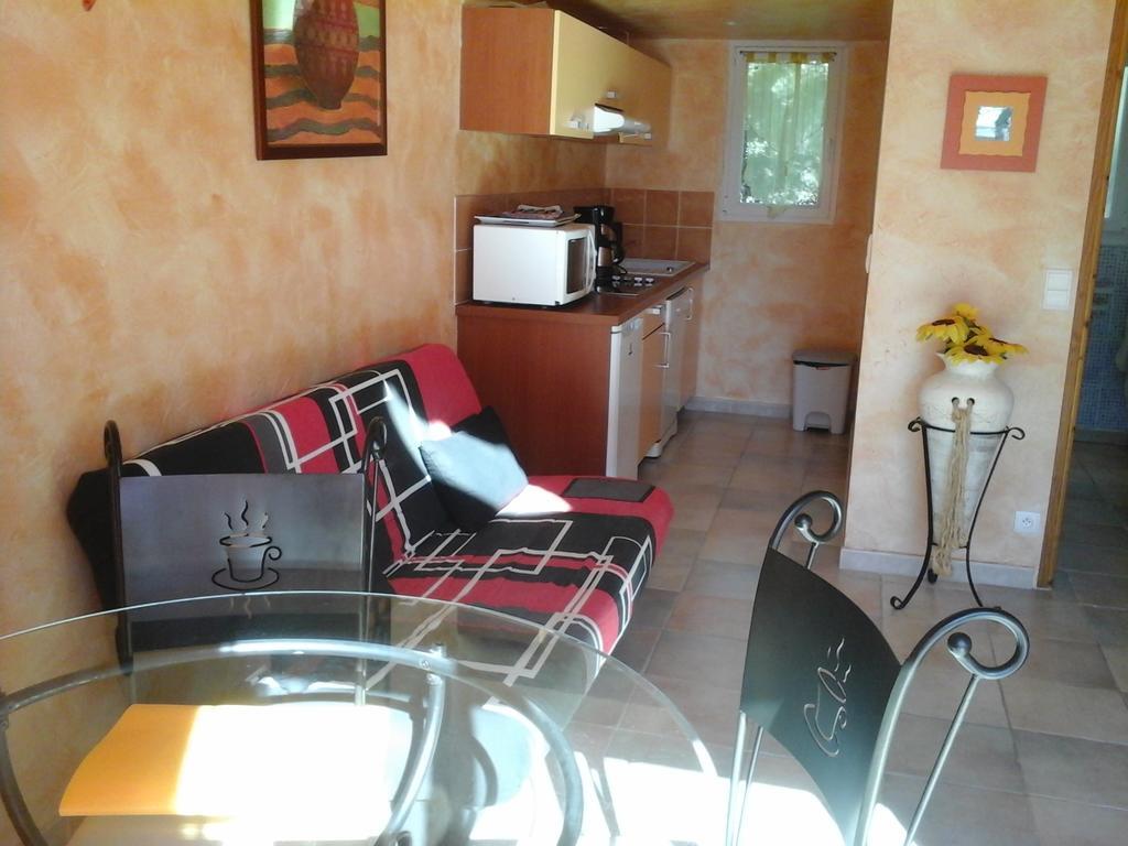 Hotel Mas Des Lys Roquebrune-sur Argens Exterior foto